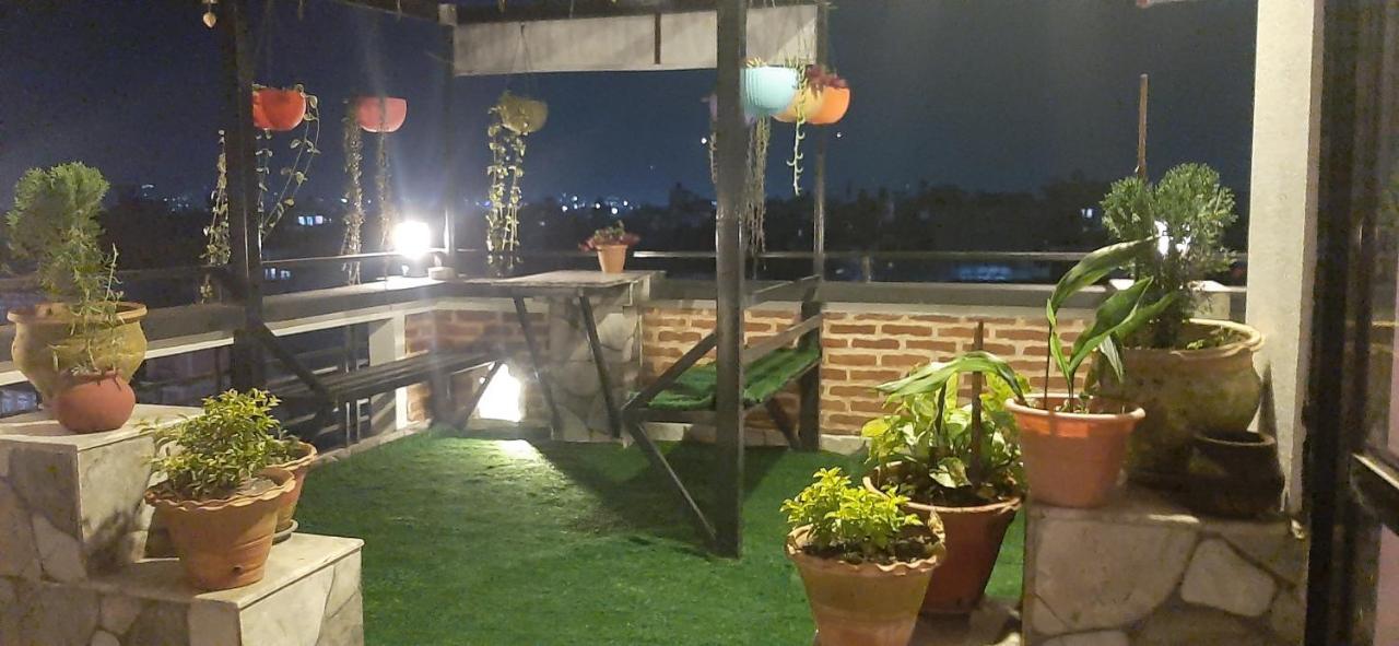 Looniva Guest House Lalitpur Экстерьер фото